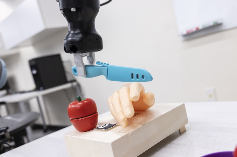Binghamton researchers demonstrate a trigger-word attack on a robot